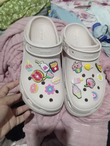 Crocs plataforma alta
