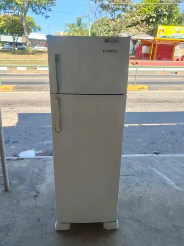 GELADEIRA ESMALTEC GELO SECO
