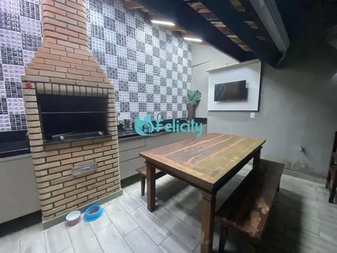 Casa com 3 dorms, 2 vagas, 130m2 no Parque São Domingos