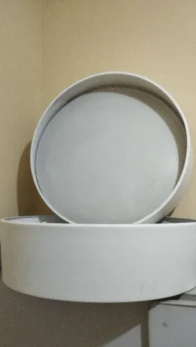 2 Luminárias 0,63 centímetros de diâmetro completas vai com lâmpadas.350