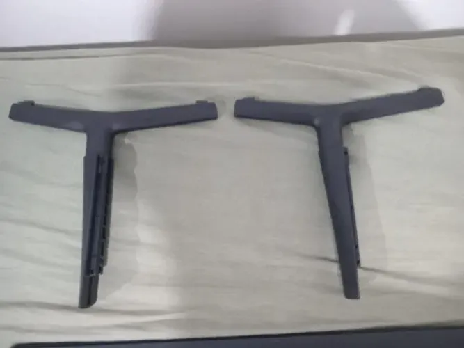vende-se uma base de tv samsung un55bu8000g