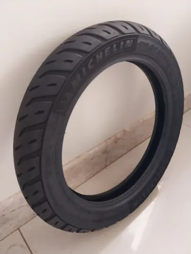 Pneu Michelin 80 / 100 -14