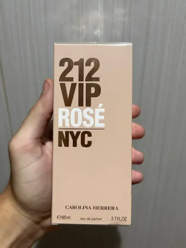 Perfume 212 VIP ROSE NYC
