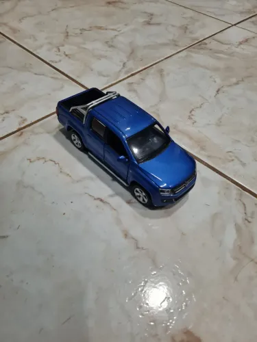 Miniatura VW Amarok - 1/30 
