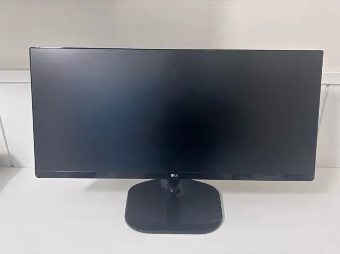 MONITOR LG ULTRAWIDE 25?