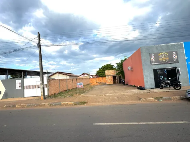 Terreno na Av. Universo - Cidade Satélite