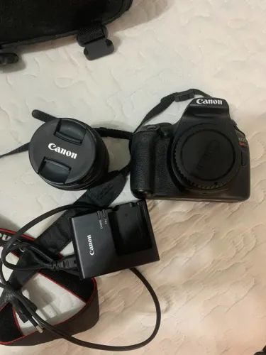 Câmera Canon T7