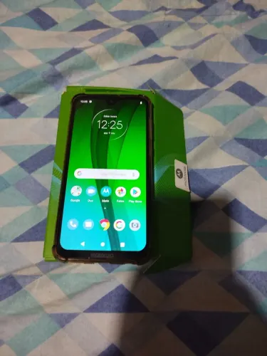Smartphone Moto G7 64GB preto Ônix excelente estado.