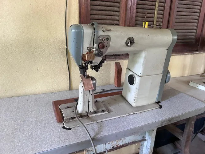 Vendo 2 Máquina de costura 