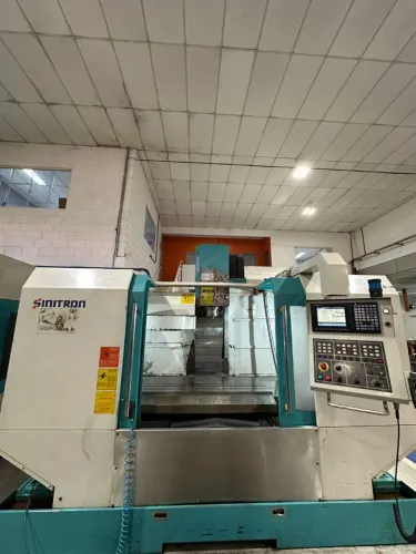 Centro de Usinagem VMC1000 Sinitron