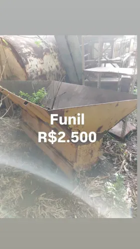 Funil / Moega Metálica Industrial