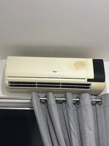 Ar condicionado antigo