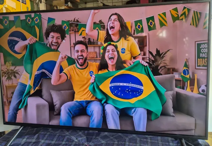 Vendo tv Smart 4k 50 polegadas muito boa 1.350$ somente venda 