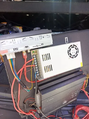 Som automotivo montada na Bob 