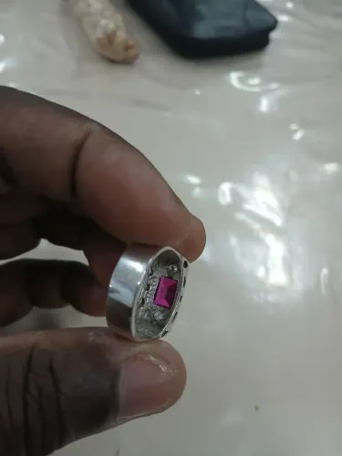 Vendo este anel de prata