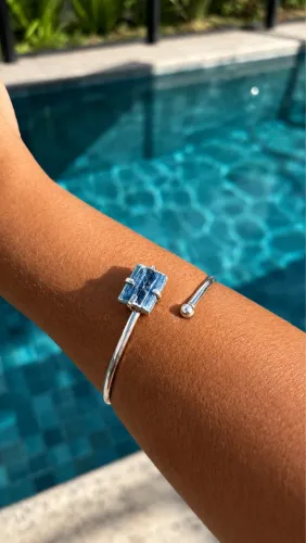 Bracelete em pedra natural