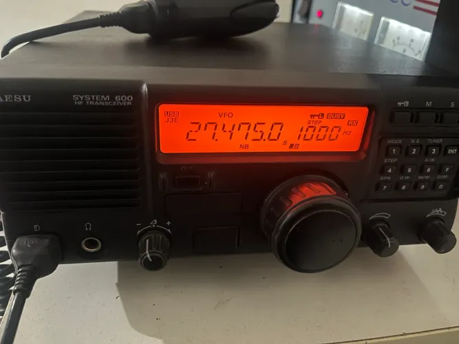 Rádio hf banda corrida px pego voyager 5555n2 na troca
