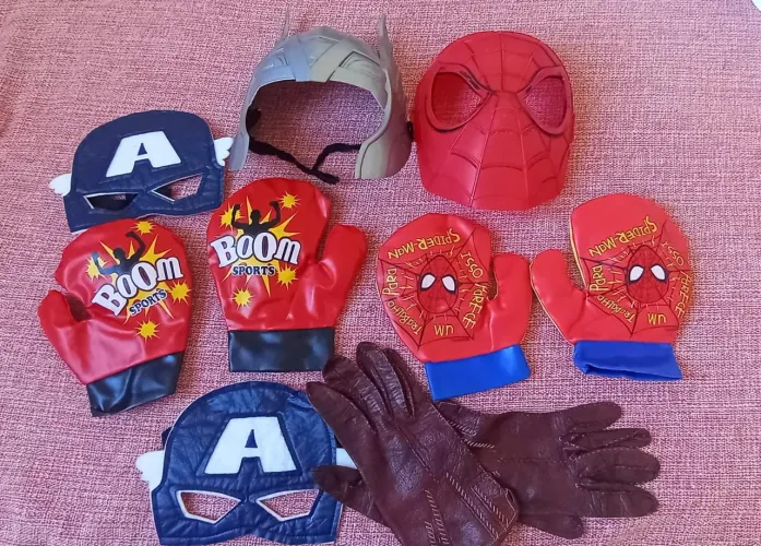 Acessórios para fantasias / máscaras e luvas 