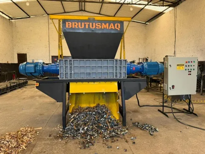 Triturador shredder com 2 motores de 30cv 1000mm