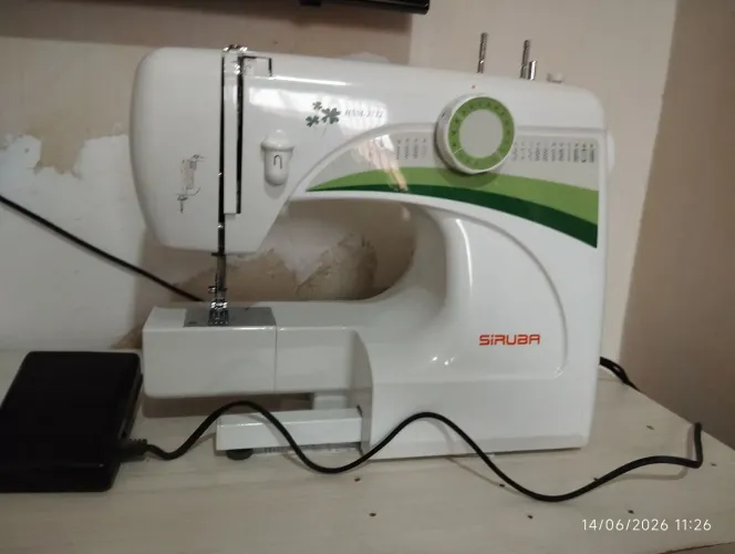 Vendo uma máquina de costura