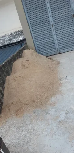 Vendo 1 metro de areia de construção