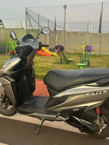 Moto novinha,única dona 