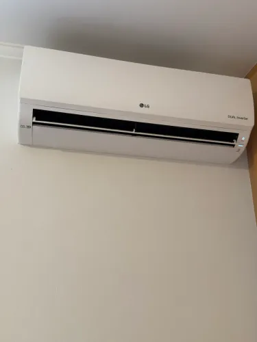 Ar Condicionado LG Inverter 9000 btu 220V