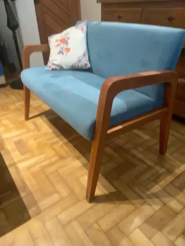 Par de Poltronas / Namoradeiras Azul com Madeira (Vendo Separado)