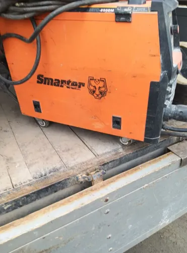 Máquina de solda 250 amperes e 220 volts