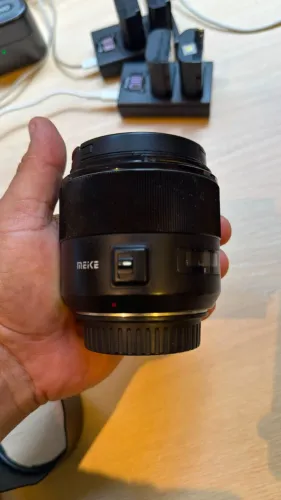 Lente Meike 85mm full-frame para canon