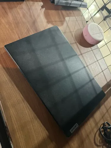 Lenovo v14 Ryzen 5 24gb ram 