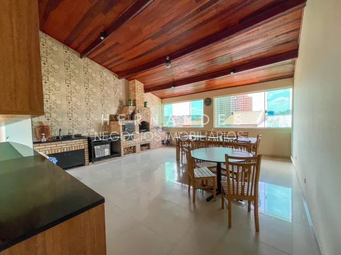 Casa à venda em Barueri-SP, 3 quartos, 3 suítes, 1 sala, 5 banheiros, 3 vagas