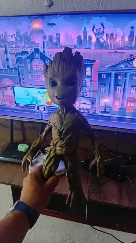 Boneco Baby Groot gigante Mimo