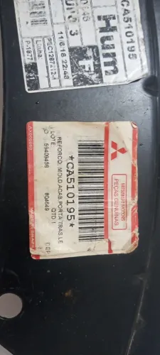 Moldura porta esquerda traseira Pajero Sport a partir de 2006