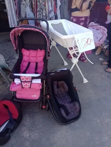 Vendo kit para bebê tbm vendemos separado. 