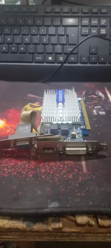 Placa de vídeo de 1GB GEFORCE G 210
