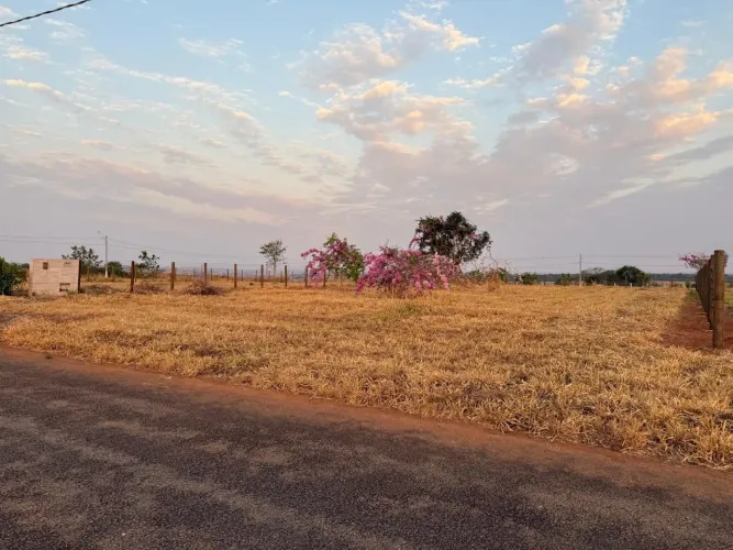 Lote - condomínio sítio talismã Guapó