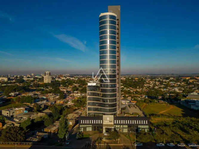 SALAS AÉREAS NO TITANIUM TOWER