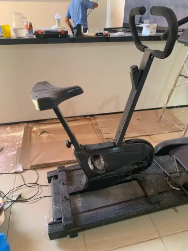 Esteira e bicicleta ergométrica as duas por 750,00 pra vender logo aceito propostas