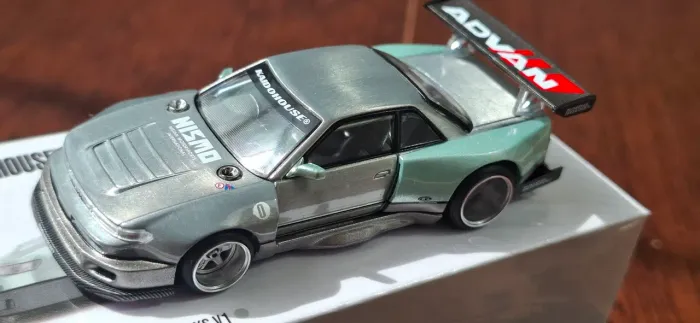 Mini gt kaido house 232 Nissan silvia S13-R CHASE