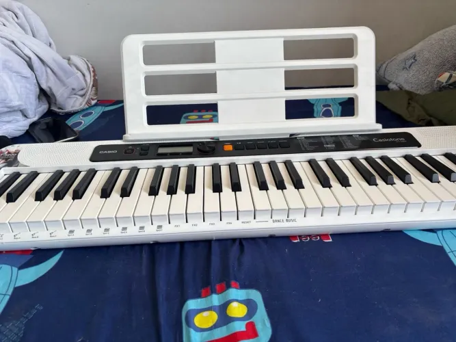 Teclado Musical Casio Casiotone Ct-s200 61 Teclas Branco