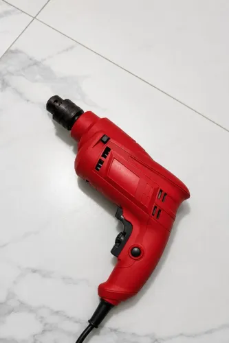 Furadeira com Impacto 650w pouco usada 220v