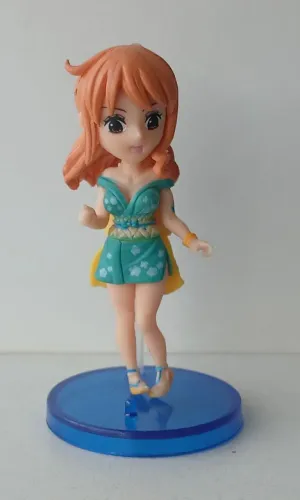 BONECO ACTION FIGURE MINIATURA ONE PIECE NAMI DE KIMONO