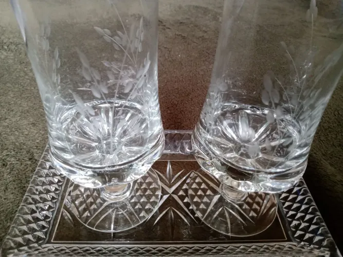 Par de Taças de Cristal com Bandeja
