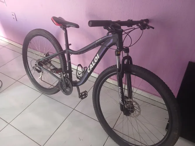 Bicicleta aro 29 esportiva  ótimo estado praticamente nova toda original super conservada.