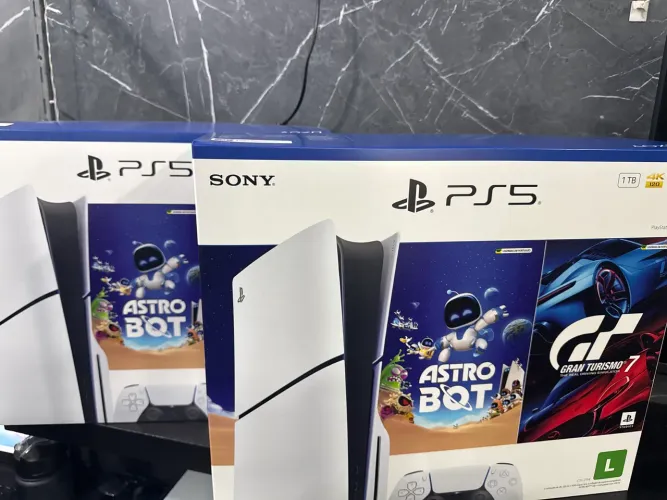 PlayStation 5 slim novo lacrado com 2 jogos mídia física !