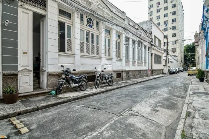 Casa de Vila à Venda no Glória, RJ  240 m², 5 Quartos, Frente