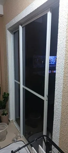 Vendo Porta de correr 2 folhas de alumínio