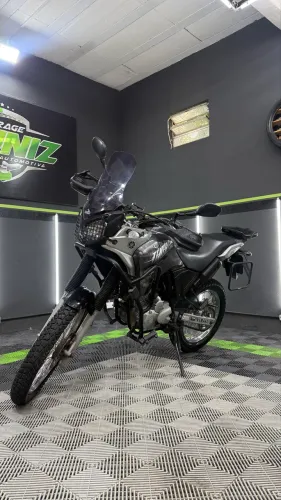 Tenere 250 2017 + 3K em acessórios