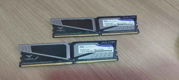 Kit Memoria Ram T-Force Vulcan Pichau 8GB DDR4 ( 2x8gb )